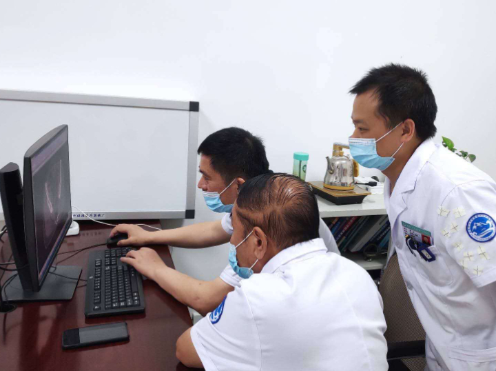 刘冠3.jpg 刘冠3.jpg