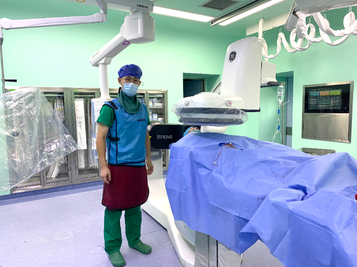 罗君2.jpg 罗君2.jpg