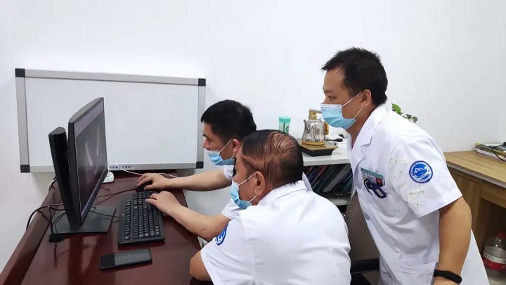 第一张照片.jpg 第一张照片.jpg